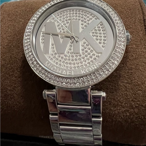 Michael Kors Parker Watch - Picture 3 of 5